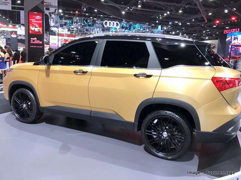 Image of MG Hector based Chevy Captiva.