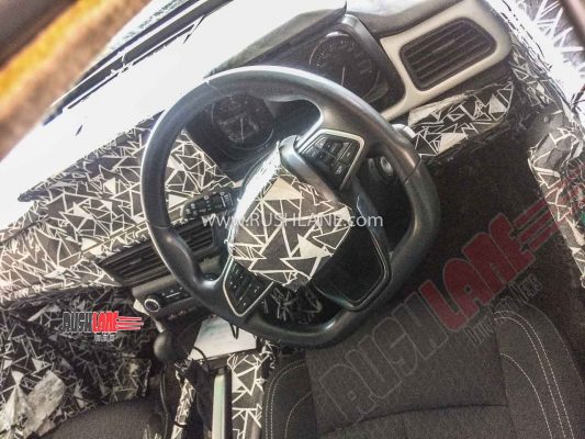 2020 Mahindra XUV500 interiors