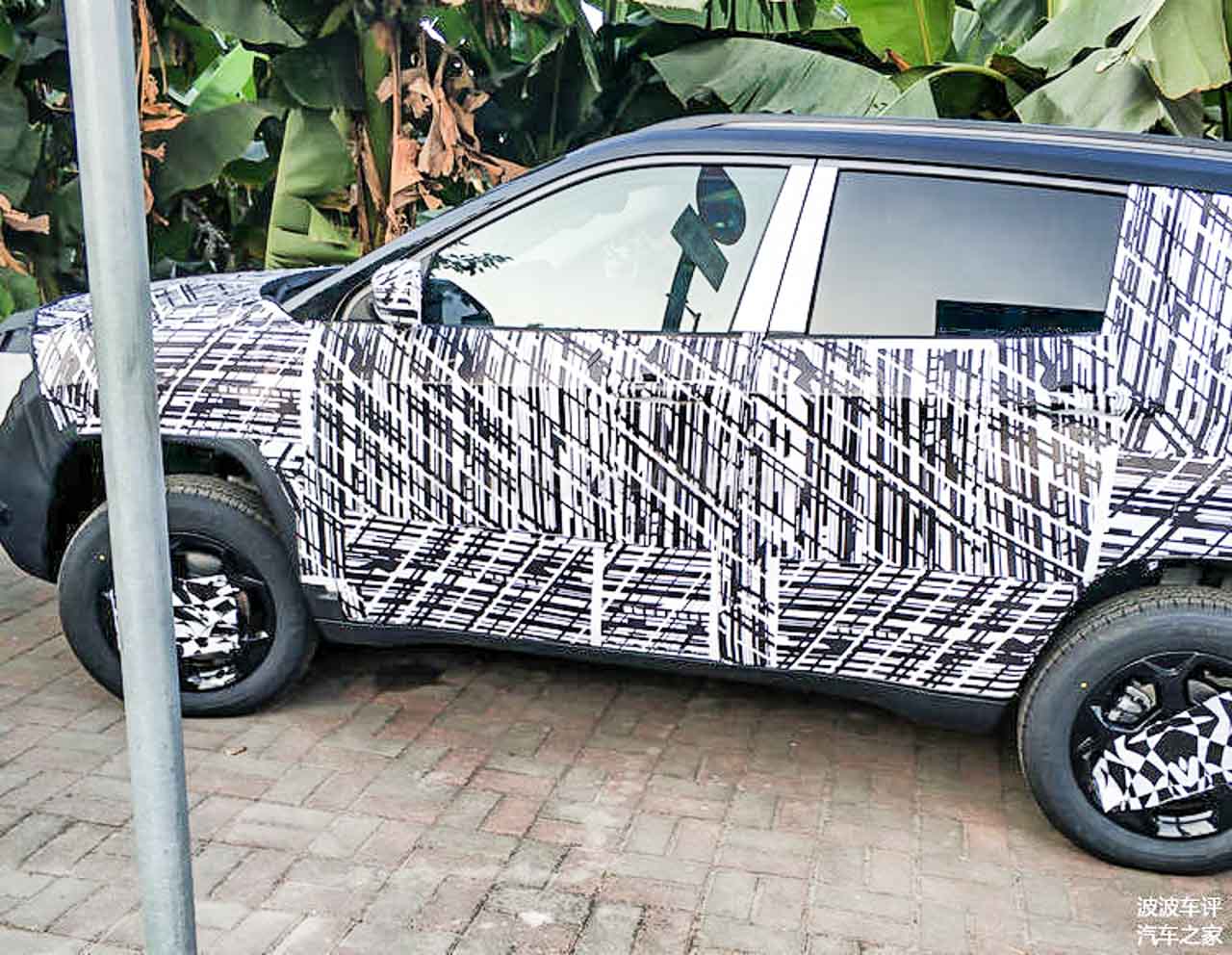Jeep Compass Facelift Interiors And Exteriors Spied New Images