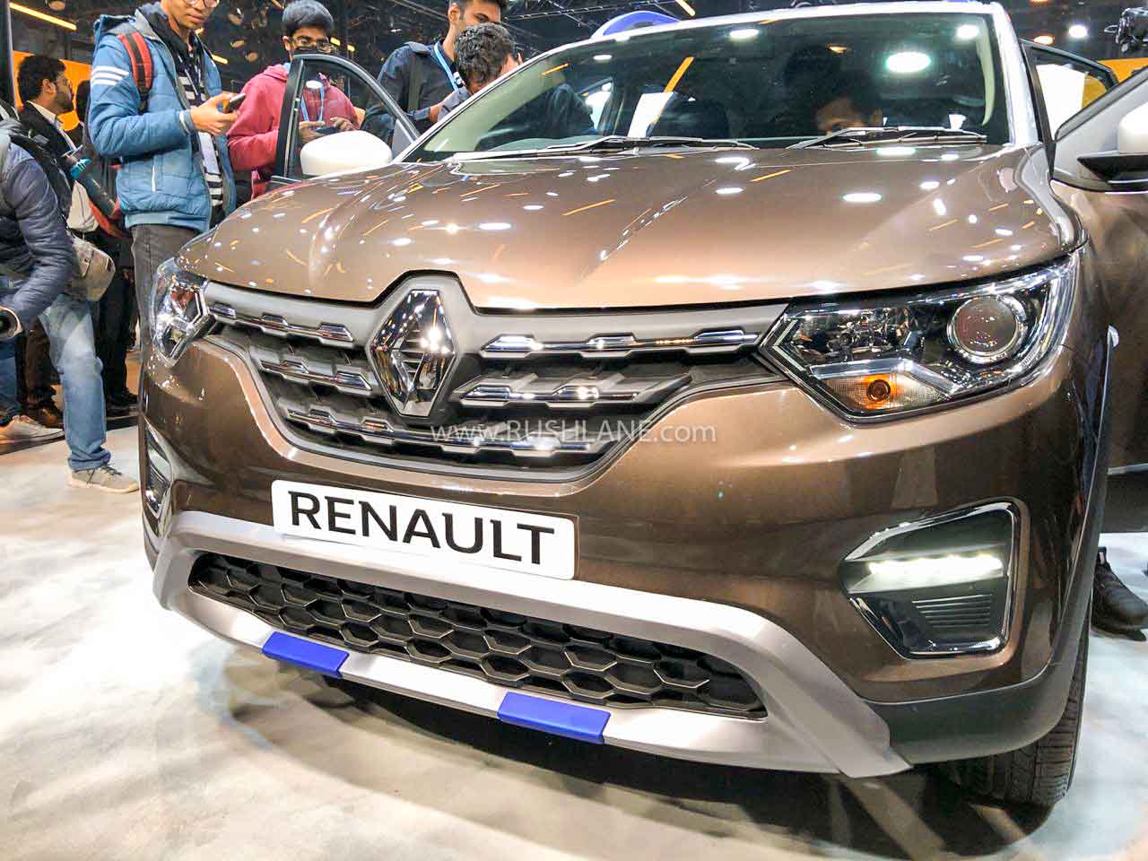 Renault Triber AMT dual tone at Auto Expo - Launch Q2 2020