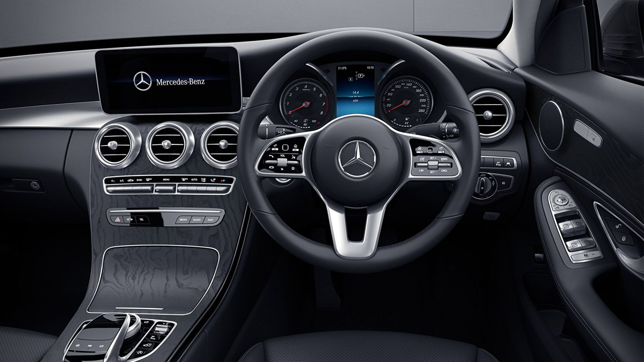 2020 Mercedes-Benz C200 - Avantgarde interiors