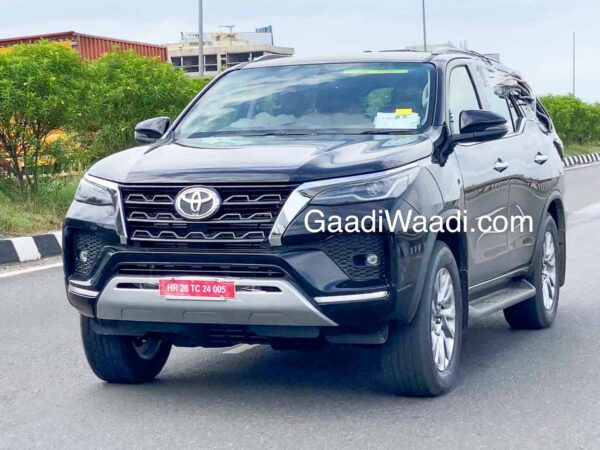 New Toyota Fortuner facelift for 2020 spied in India