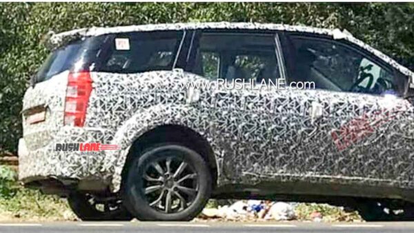 Current Mahindra XUV500 Spied Testing