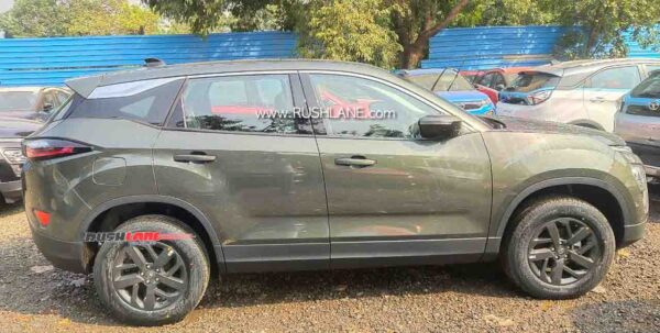 Tata Harrier Camo Green Colour Spied At Dealer - Ahead Of Launch