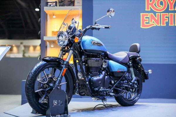 Royal Enfield Meteor 350 Launched In America At Usd 4 4k Rs 3 3 L