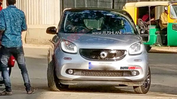 Smart ForFour Electric Car Spied In India