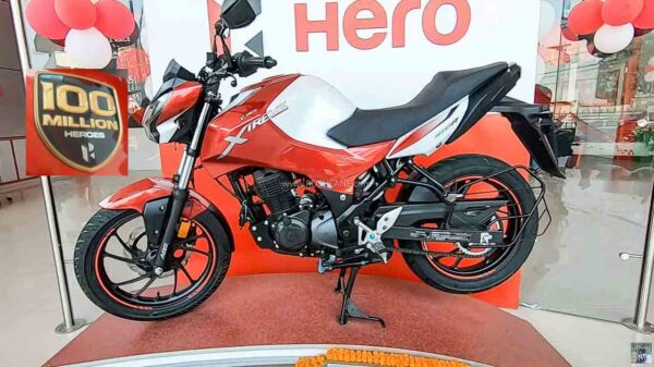 Hero Extreme 160r 100 Million Edition At Dealer Showroom India News Republic
