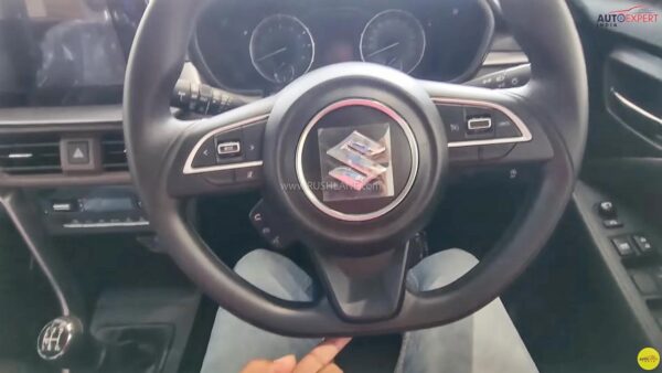 Brezza Black Edition - New flat bottom steering wheel