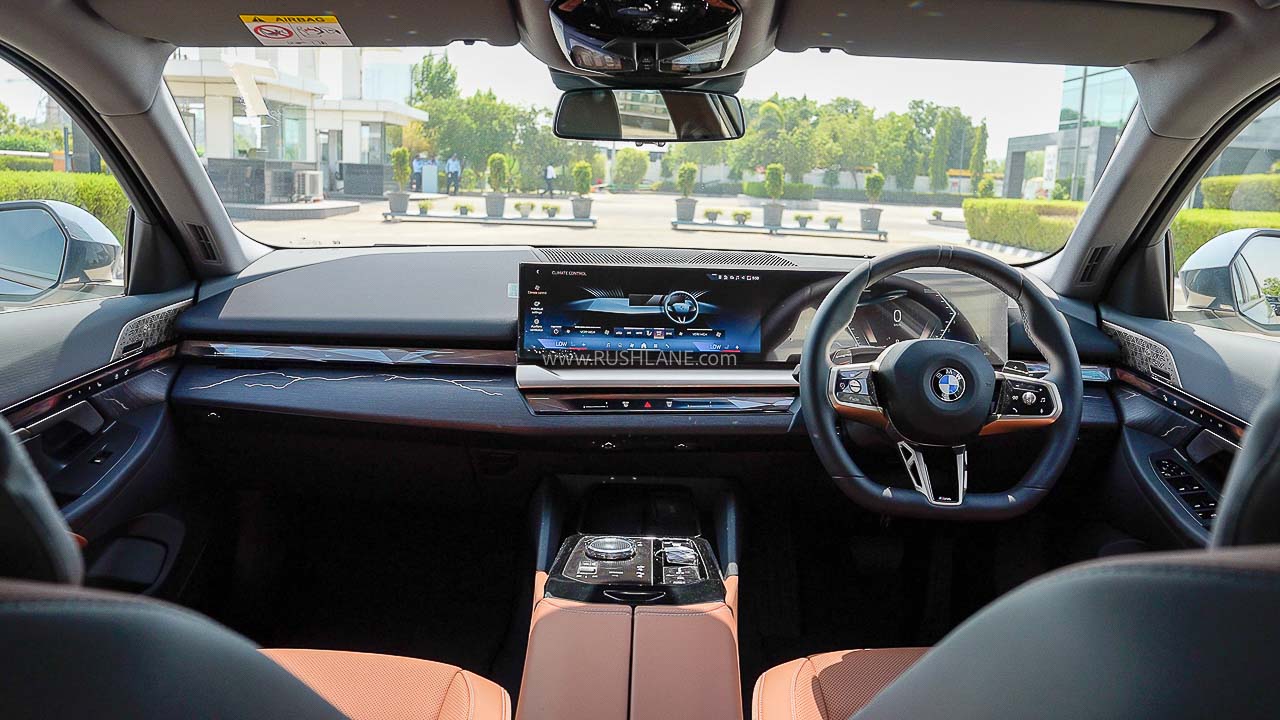 BMW 5 Series LWB - Dashboard